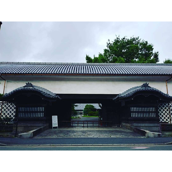 東本願寺 なまこ壁(北川花屋町通)