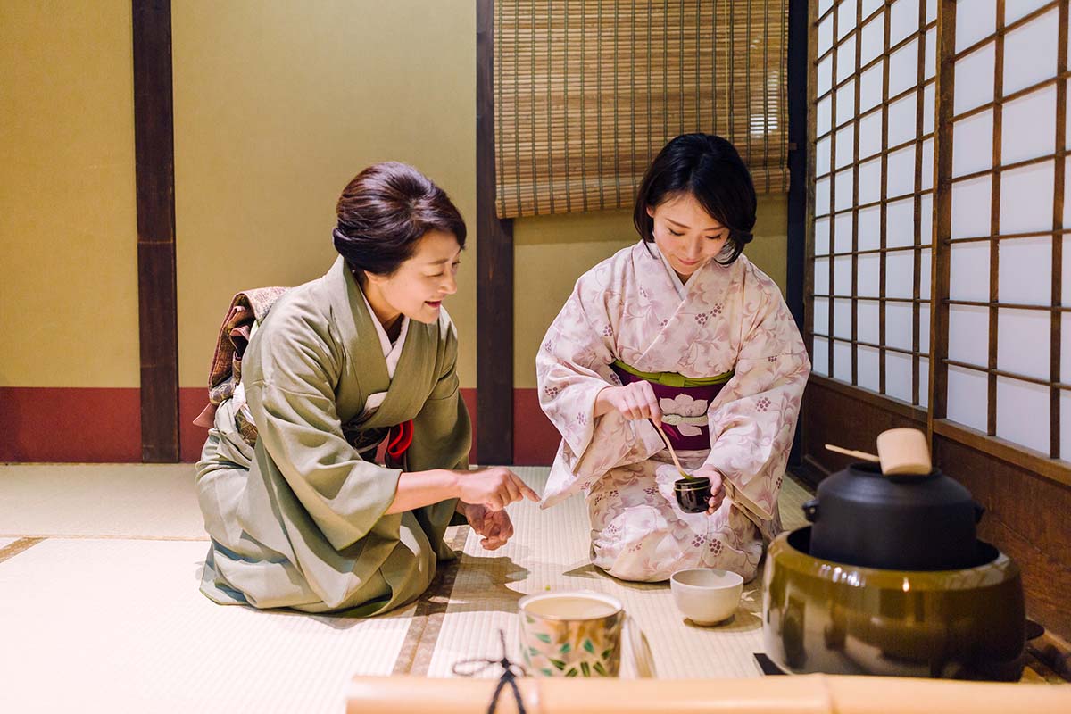 Kyoto Tea Ceremony in a Historic Kyoto Townhouse
