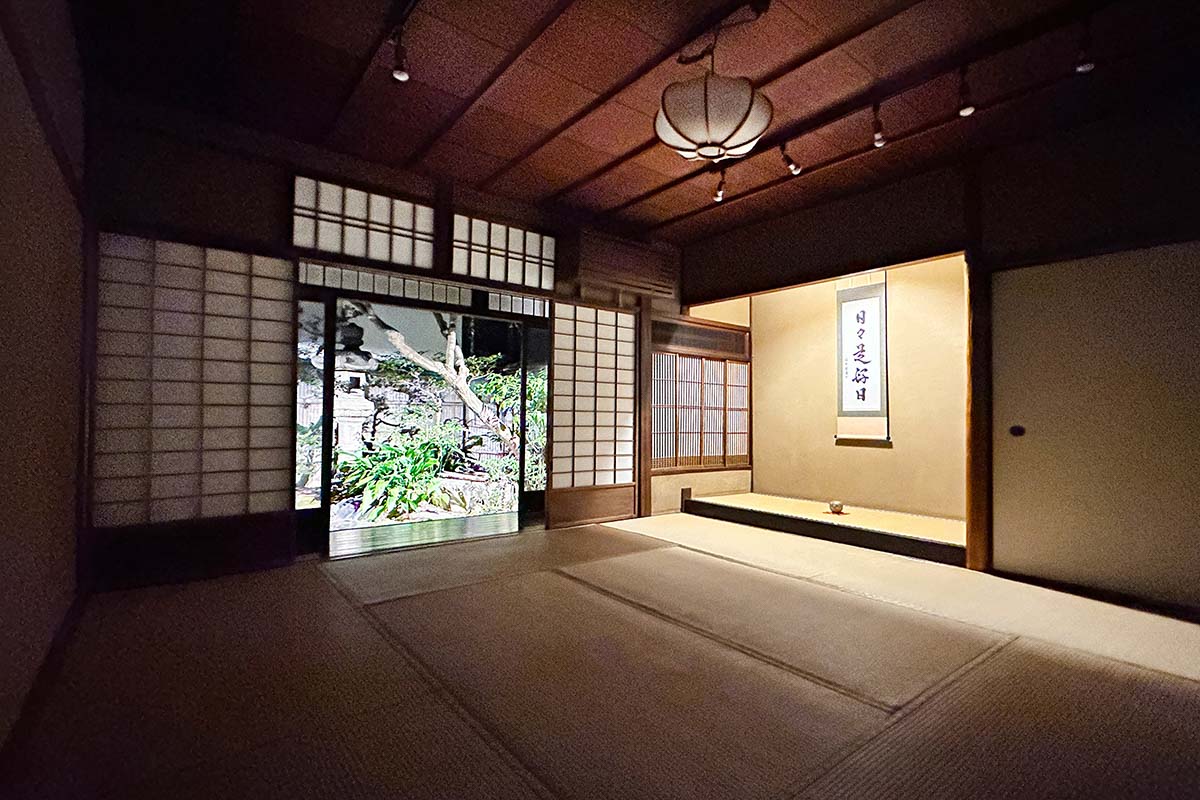 Kyoto Tea Ceremony in a Historic Kyoto Townhouse