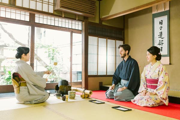 Commemorative photos of your Kyoto tea ceremony taken by a professional photographer