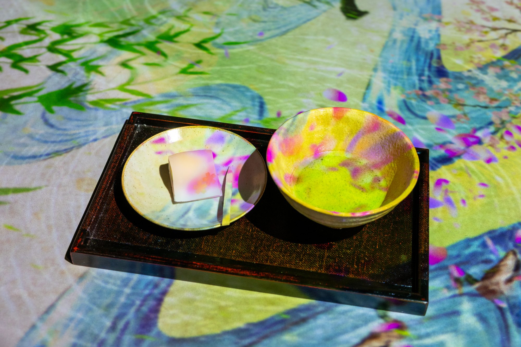 Restaurant “NIWA” at the Kyoto Station Building East Square, and the illuminated teahouse “KIWA” ⌇ Kyoto sightseeing in a rented kimono