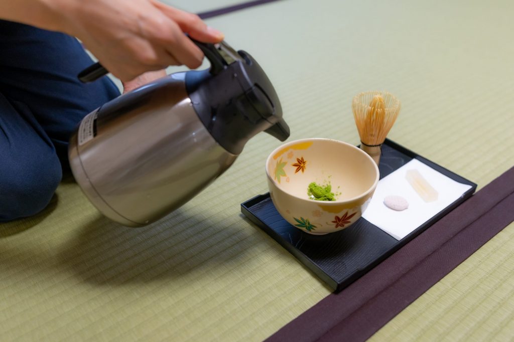 Traditional Japanese tea ceremony experience at Yumeyakata